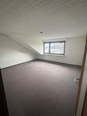 Foto - 3-Zimmer-DG-Wohnung, 70 m², zentral & ruhig