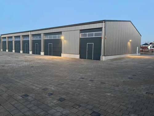 Foto - Lagerhalle zu vermieten - 1.200,00&nbsp;EUR Kaltmiete, ca.&nbsp; 100,00&nbsp;m&sup2;
