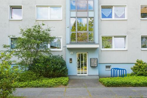 Foto - Wir begrüßen Sie in Ihrer neuen Wohnung mit wunderschöner Aussicht und super Nachbarschaft!