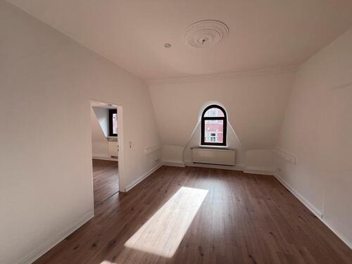 Foto - Wohnung Mietwohnung, 4 Zimmer, Altbau, Einbauküche, Garten