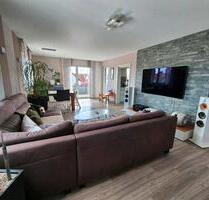 helle, moderne 3-Zimmer Wohnung, 97m², 2 Stellplätze zu vermieten - Langenzenn