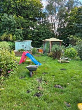 Foto - Schrebergarten inklusive Gewächshaus und Geräten