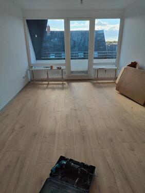 Foto - Nähe ADAC: frisch sanierte 3-Zimmer-Wohnung im DG mit Balkon