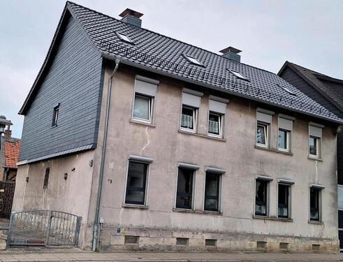 Foto - Haus Einfamilienhaus mit großem Grundstück Garten Garage Stall
