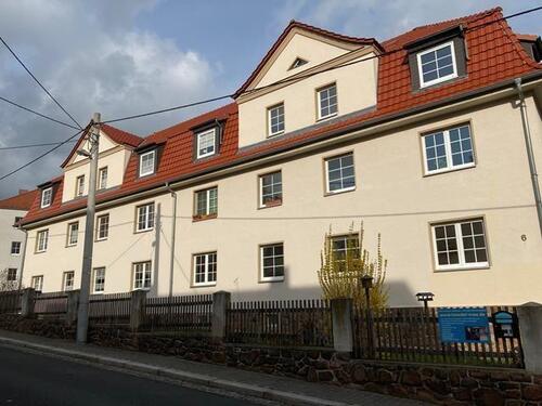 Foto - Großzügige 4-Zimmer mit Laminat und 2xWannenbad guter Lage!