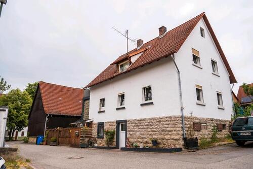 Foto - Einfamilienhaus mit Scheune - 264.000,00&nbsp;EUR Kaufpreis, ca.&nbsp; 160,00&nbsp;m&sup2;