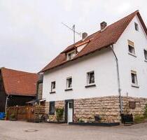 Einfamilienhaus mit Scheune - 264.000,00&nbsp;EUR Kaufpreis, ca.&nbsp; 160,00&nbsp;m&sup2; in Rosenberg (PLZ: 74749)