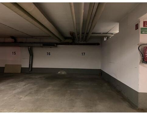 Foto - Tiefgaragenstellplatz - 80,00&nbsp;EUR Miete,