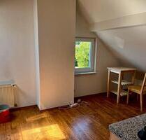 Lichtdurchflutete 2-Zimmer-Dachgeschosswohnung in Oberursel - Herborn