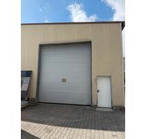 Gewerbehalle Industriehalle - 1.000,00&nbsp;EUR Kaltmiete, ca.&nbsp; 135,00&nbsp;m&sup2; in Eppingen (PLZ: 75031)