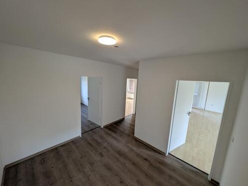 Foto - Erdgeschosswohnung – 3,5 Zimmer, ca. 80 m² mit Terrasse
