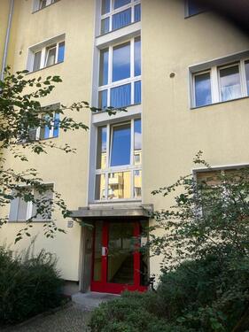 Foto - Bezugsfreie 2,5-Zimmer-Wohnung mit Stellplatz in Charlottenburg