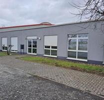 Büroräume, Lager, Abstellfläche ca. 207qm. Erdgeschoß Parkplätze - Lippstadt Garfeln