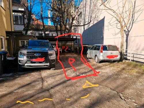 Foto - Parkplatz - Stellplatz Esslingen Hochschule Schwimmbad