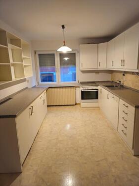 Foto - 2 Familienhaus, EG-Wohnung mit mit 3 Zimmer, Küche, 2 Badezimmer