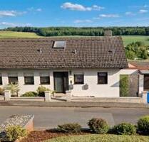 Großzügiges Einfamilienhaus mit Einliegerpotenzial -von Privat- - Selters (Taunus)