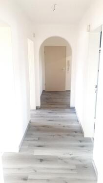 Foto - Schöne 3-Zimmer-Wohnung mit Balkon, großem Keller und Parkplatz