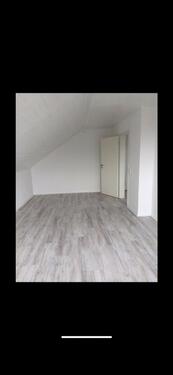 Foto - Ruhige Dachgeschosswohnung - 670,00 EUR Kaltmiete,