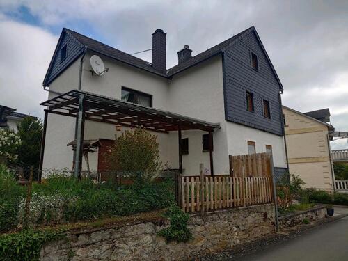 Foto - Haus mit Nebengebäude - 350.000,00&nbsp;EUR Kaufpreis, ca.&nbsp; 150,00&nbsp;m&sup2;