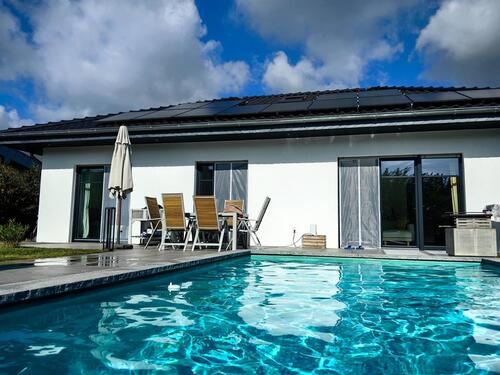 Foto - Autarker Bungalow mit Pool & Erdwärme & PV – Grenznah in Anholt