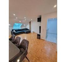 3-Zimmer- Dachgeschosswohnung mit Garten & Garage in Tiefenbronn