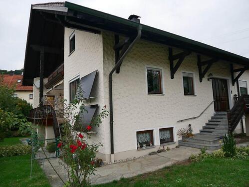 Foto - Familienfreundliches Ein-Zweifamilienhaus in Teublitz