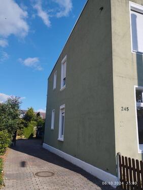 Foto - Helle 4-Zimmer-Wohnung mit Garten und Garage