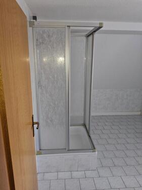 Foto - Große, renovierte Wohnung im DG in Kleinosterhausen zu vermieten