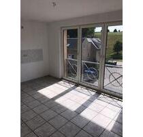 Für Autoliebhaber mit Garage vorm Haus! * 2-Zimmer mit Laminat, Wanne und Dusche in ruhiger Lage! - Chemnitz Wittgensdorf