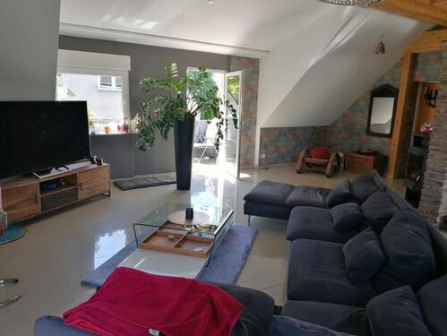 Foto - Helle, vermietete DG-Wohnung, 105 m², Fußbodenheizung, 2,5 Zimmer