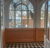 Helle Wohnung mit Wintergarten in zentraler Lage - Bad Elster