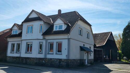 Foto - Großzügiges EFHMFH mit Nebengebäuden