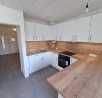 Sanierte Maisonette mit 2 Terrassen, 4 Zimmern & Carport - Geschendorf