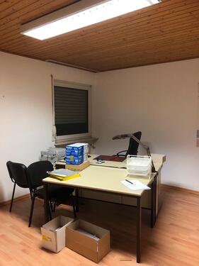 Foto - Büro mit Parkplatz - 630,00&nbsp;EUR Kaltmiete, ca.&nbsp; 39,00&nbsp;m&sup2;