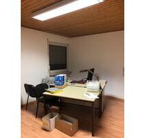 Büro mit Parkplatz - 630,00&nbsp;EUR Kaltmiete, ca.&nbsp; 39,00&nbsp;m&sup2; in Mörfelden-Walldorf (PLZ: 64546)