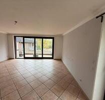 Helle, renovierte 3-Zimmer-Whg. Mit Balkon & EBK 92 m² - Meerbusch Necklenbroich