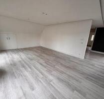 Renovierte 2,5 Zimmerwohnung (ca. 76qm) in Bestlage von Buxtehude