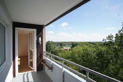 Foto - ~Helle Wohnung im Hochhaus mit Aufzug und Balkon – ideal für bis zu 4 Personen~