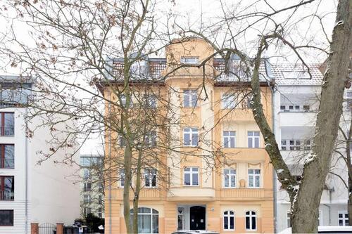 Foto - Hochwertig renovierte 4-Zimmer-Wohnung mit 2 Balkonen