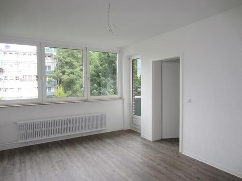 Foto - Renovierte 2-Zi.-Whg. mit Balkon in grüner Lage!