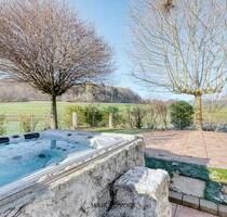 Großes Familienhaus mit Premium-Ausstattung und Vermietungsoption - Hülben