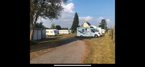 Foto - Stellplatz Wohnwagen Wohnmobil Boot Auto Container