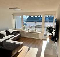 3,5-Zimmer-Wohnung mit zwei Balkonen und EBK zu vermieten - Weilheim an der Teck