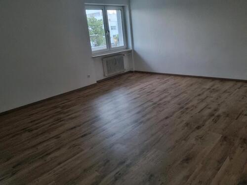Foto - 3 Zimmer Wohnung, 1. OG, 80 qm - 758,00&nbsp;EUR Kaltmiete, ca.&nbsp; 80,00&nbsp;m&sup2;