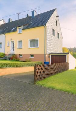 Foto - Einfamilien-Zweifamilienhaus in Marpingen – 145 m² Wohnfläche