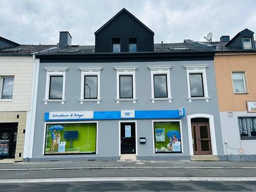 Foto - Verkauf RMH 2-Familien- Wohnhaus mit Gewerbe-Etage in Münchberg
