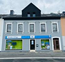 Verkauf RMH 2-Familien- Wohnhaus mit Gewerbe-Etage in Münchberg