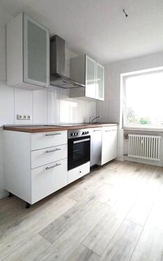 Foto - Modernisierte helle 3 Zimmer Wohnung, verkehrsgünsig und ruhig