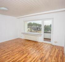 Großkrotzenburg, tolle 4-Zi.-Nichtraucher-Wohnung, 2. OG, 80 m², EBK, TL-Bad, Balkon, 950,-NK