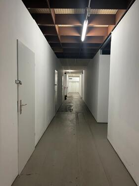 Foto - Lagerräume in Freiburg-Betzenhausen - 8 €m2 !